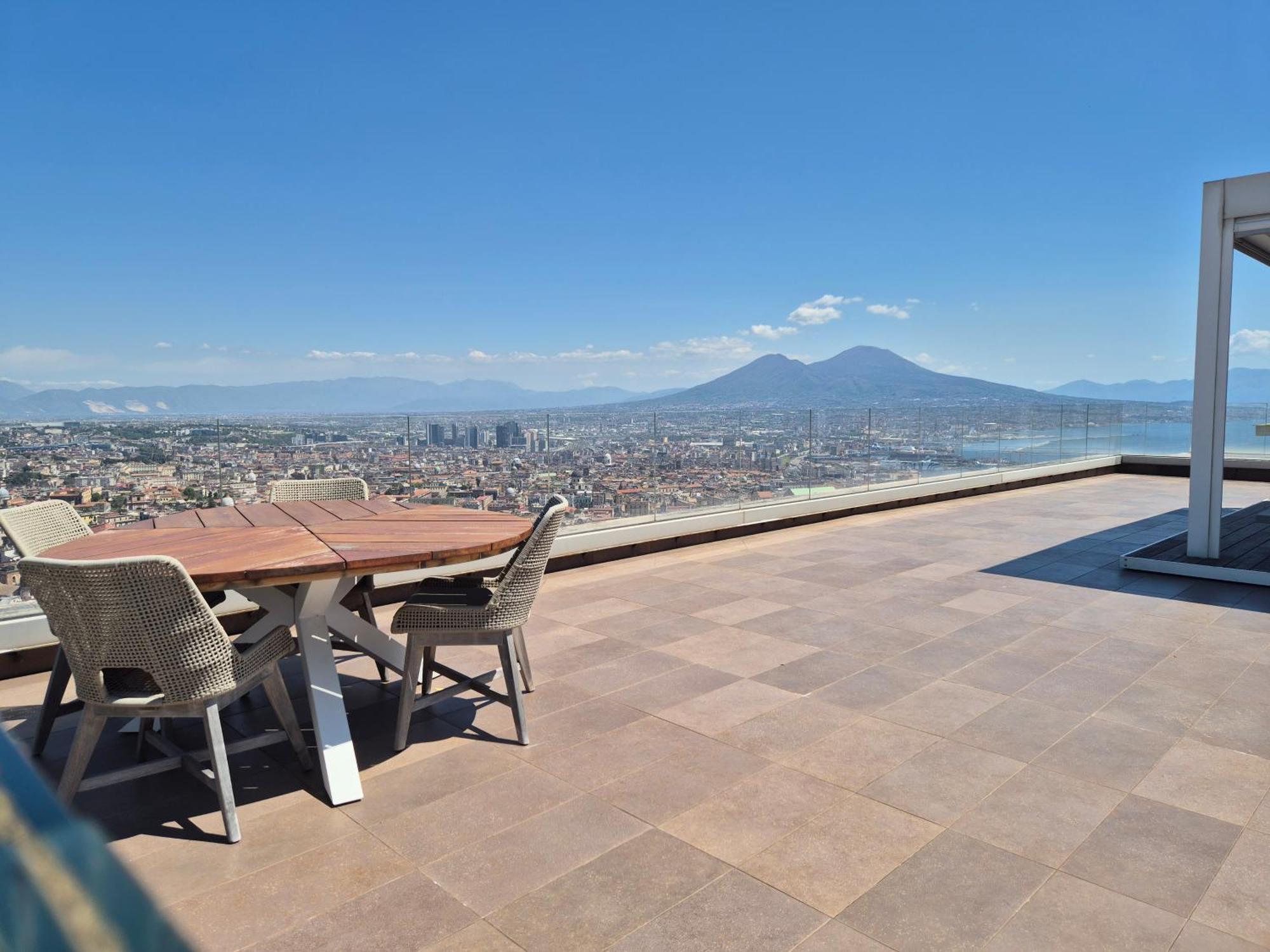 Terrazza Manu - Loft Suspended Over The City-Vomero Napoli Dış mekan fotoğraf